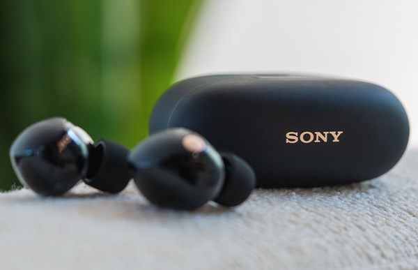 Sony: βόλτα στην πόλη με τα νέα WF-1000XM5