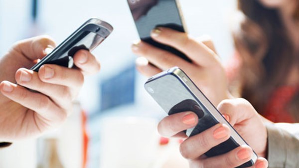 Προσοχή στο ταβάνι, smartphones!