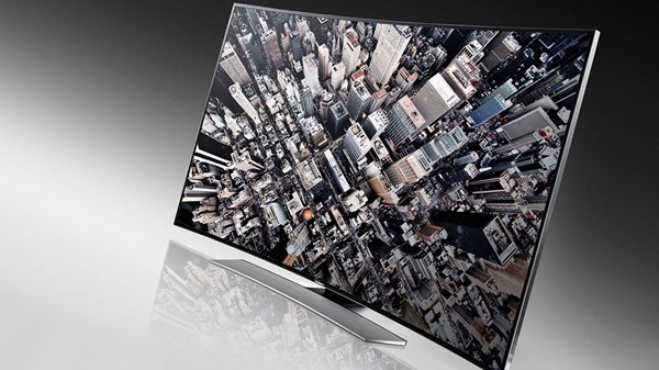 Πότε επίπεδη, πότε κυρτή, ποτέ ουσίας