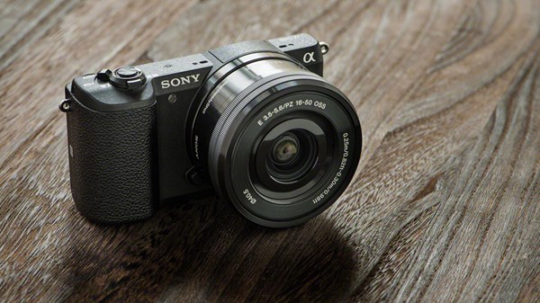 Sony: ψηφιακή "τσέπης", η πιο μικρή του είδους της