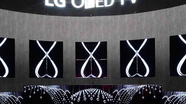 LG στην 2015: πολλές τηλεοράσεις, ένα smartphone