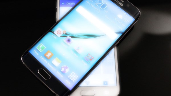 MWC 2015: η Samsung, η Apple και οι εμμονές