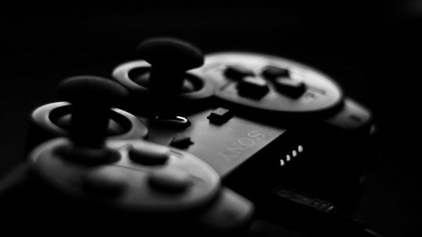 To PS4, το ISIS, ο αγγλικός Τύπος και η αλητεία