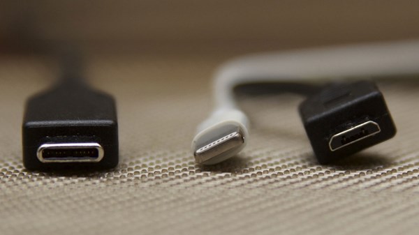 Σύνδεση φορητών συσκευών με μέσα προβολής 4Κ στον ορίζοντα