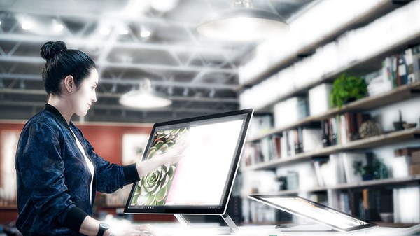 Η Microsoft, η Apple και η αβάσταχτη ελαφρότητα του marketing