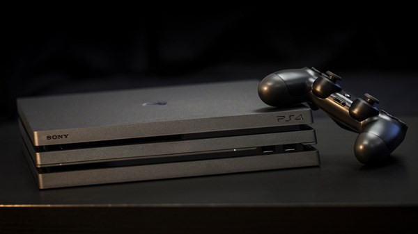 Sony: συνεχίζει ακάθεκτο το PS4, στηρίζει τα υπόλοιπα