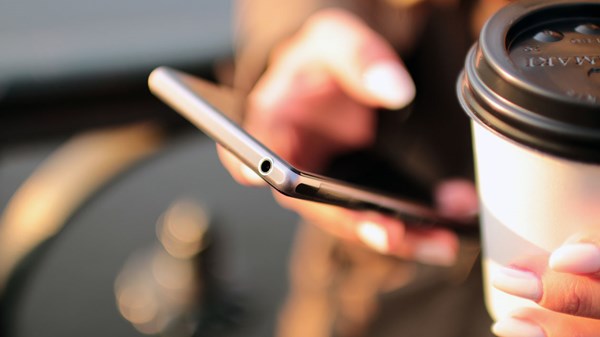 Android + iOS = 99.6% της αγοράς κινητών