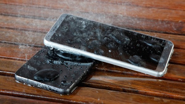 LG G6: επίσημο και πάνοπλο