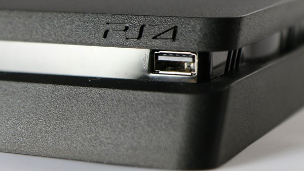 PlayStation4: προσφορά-πειρασμός... αστραπή