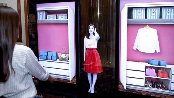 LG: εύκαμπτη ημιδιαφανής οθόνη OLED... 77 ιντσών!