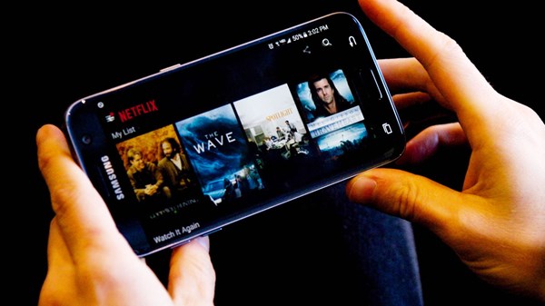 COSMOTE: αμέτρητο streaming, σταθερό κόστος