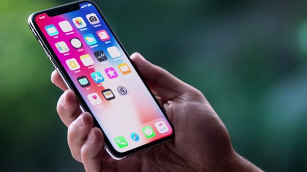 iPhone X: ξεκινούν οι προπαραγγελίες