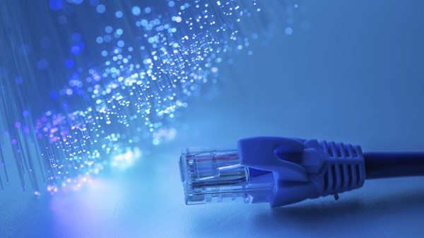 Internet οπτικών ινών: ξεκίνημα με... αστερίσκους