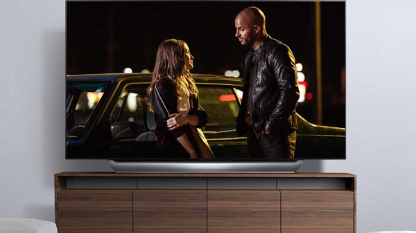 Δικτυακές τηλεοπτικές σειρές και ταινίες: κυρίως με τηλεοράσεις