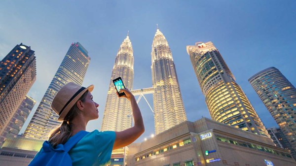 COSMOTE Travel Pass και... χρήση υπηρεσιών κινητής άφοβα σε πάνω από 100 χώρες