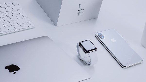 Apple: ενημερώσεις για... κάθε συσκευή