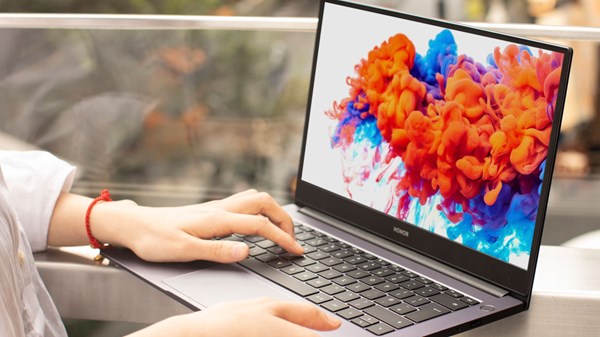 Για το σχολείο διάλεξε laptop, το σωστό