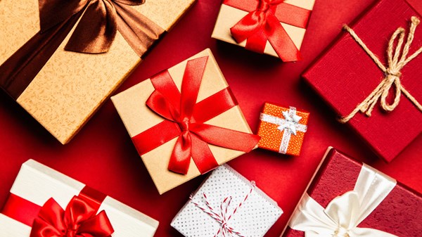 Εορταστικά δώρα; COSMOTE και ΓΕΡΜΑΝΟΣ, Δικτυακά!