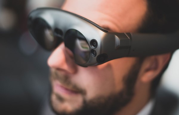 Apple: ετοιμάζει όντως γυαλιά εικονικής πραγματικότητας;