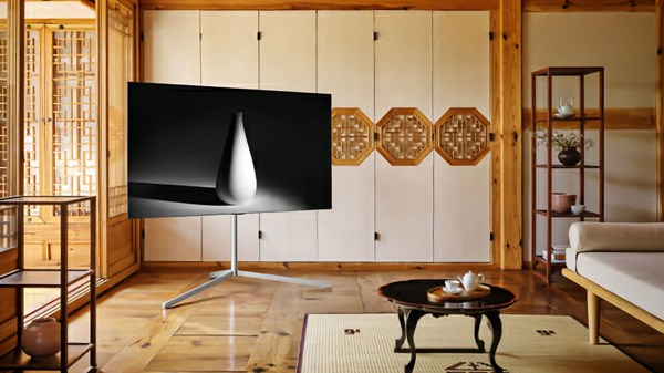 LG: διαθέσιμες οι πρώτες OLED με οθόνη Evo