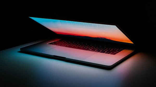 Apple: μπορεί να αναπροσδιορίσει τα σύγχρονα laptop;