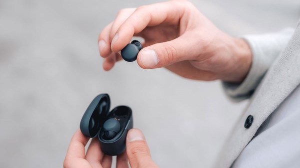 Sony LinkBuds S: πανάλαφρα, υπερπλήρη