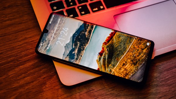 COSMOTECH ΝEWS: η νέα εκπομπή τεχνολογίας της COSMOTE με θέματα που θα συζητηθούν