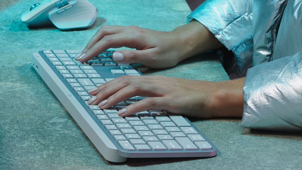 Logitech: νέο κορυφαίο πληκτρολόγιο και mouse για δουλειά