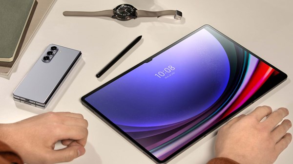 Samsung: νέα smartphone, tablet, smartwatch υψηλού επιπέδου