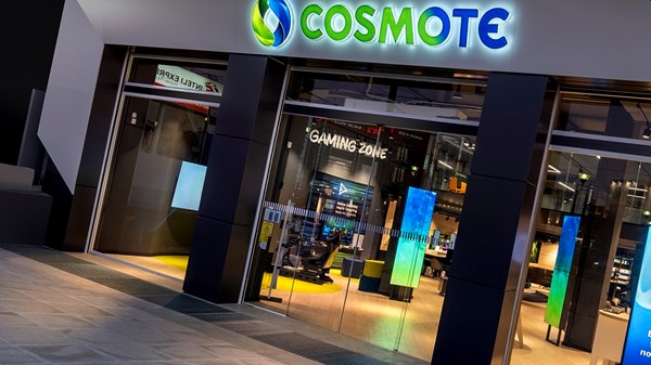 COSMOTE: Και φέτος, Χριστούγεννα γεμάτα δώρα