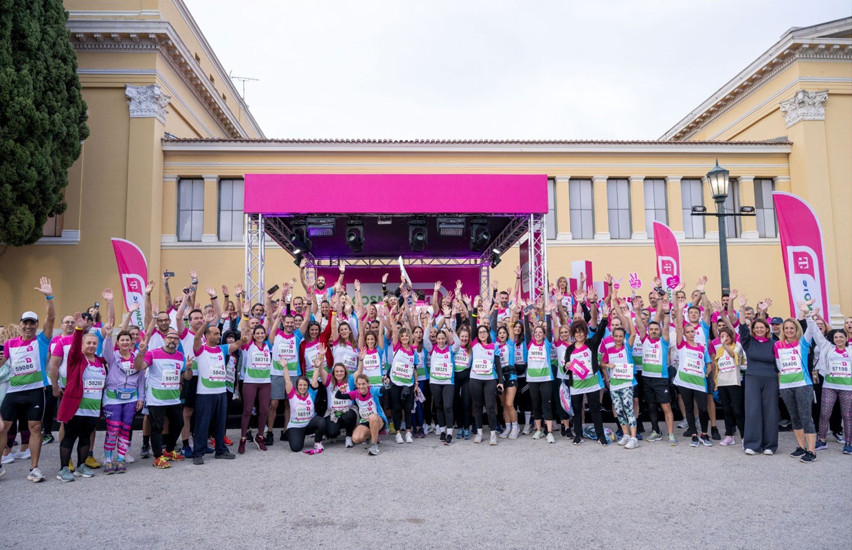 Η ομάδα της COSMOTE TELEKOM που συμμετείχε στον 42ο Μαραθώνιο της Αθήνας